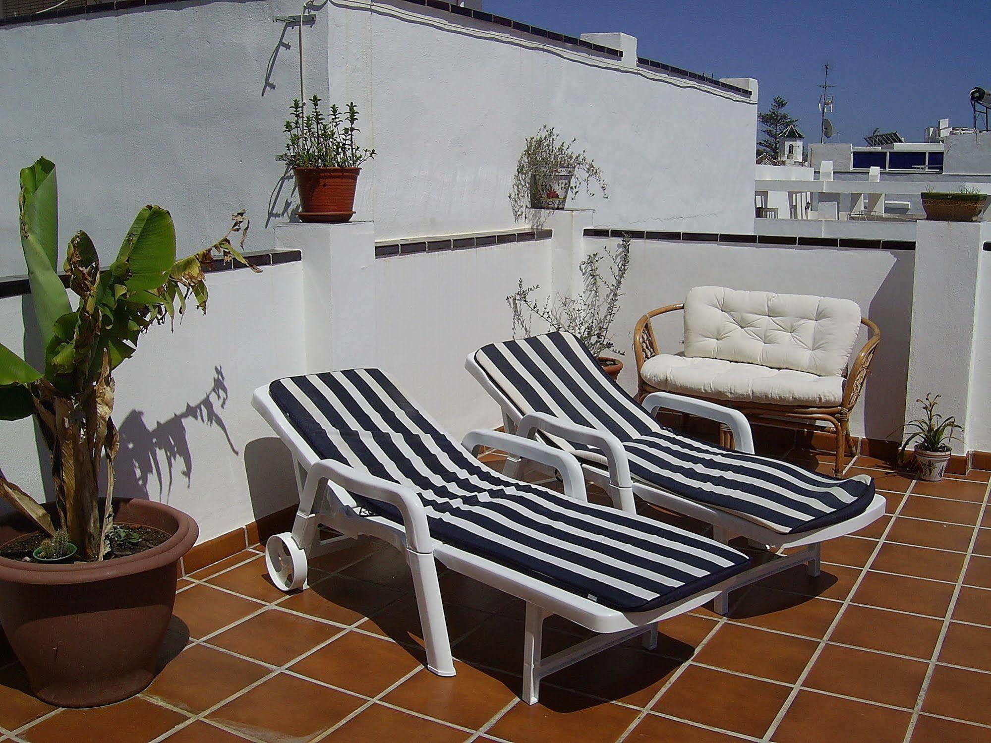 Apartamentos El Barrio Nerja Exterior foto